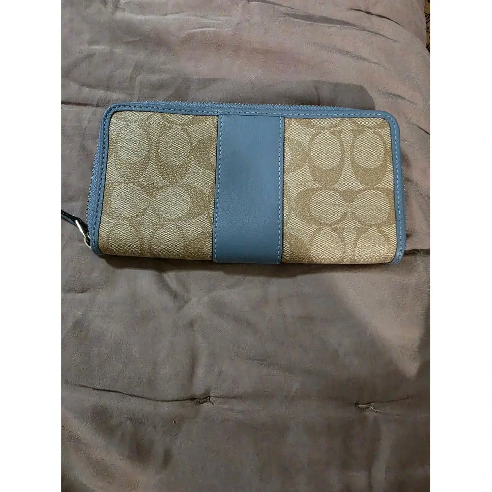 Coach Signature Canvas Accordion Zip Wallet Khaki Light Blue Leather Trim